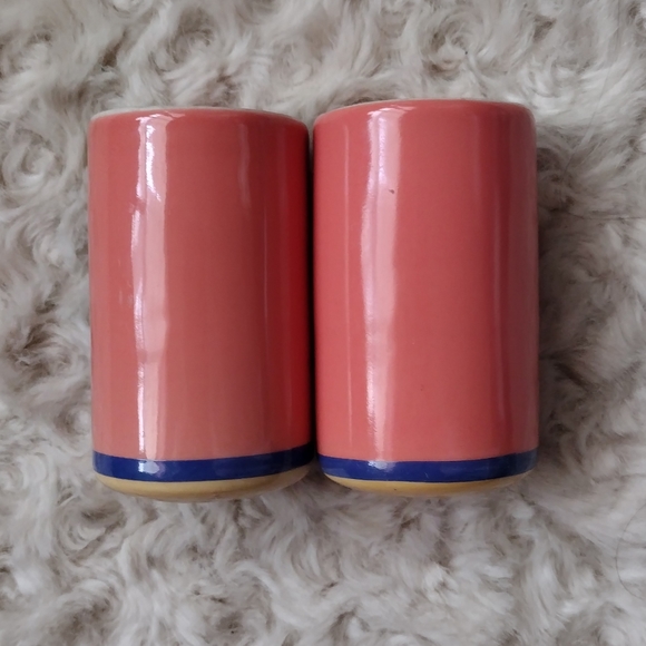 🚨 Elvis Salt and Pepper Shakers - Picture 6 of 6